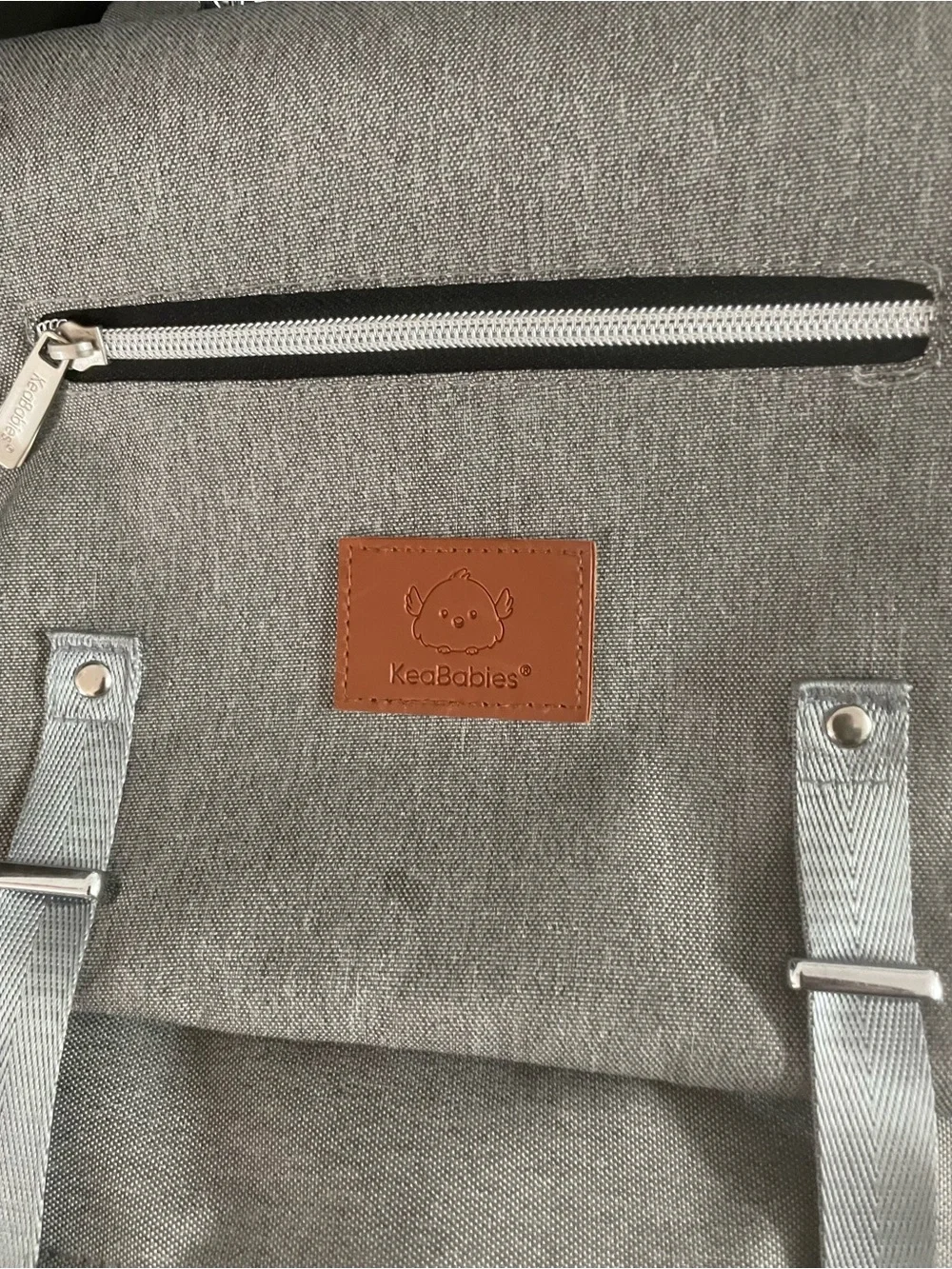 Grey diaper bag used only 7 months but great condition